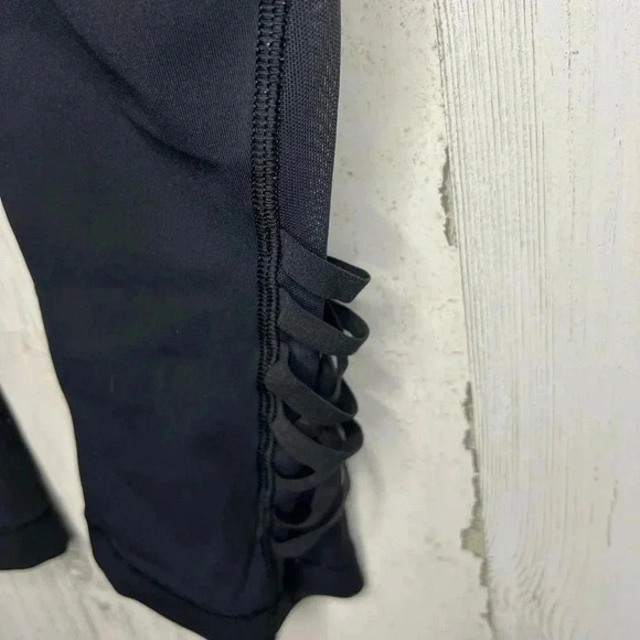 Lululemon flawed‎ leggings Size 8 - Picture 7 of 7